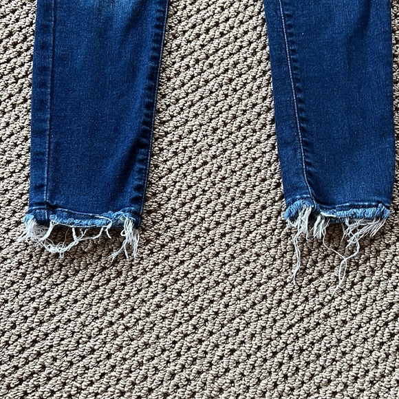 KanCan jeans, size 5 in excellent condition - Picture 3 of 10